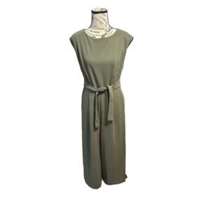 Calvin Klein Olive Green Sleeveless Jumpsuit – Women’s Size 6